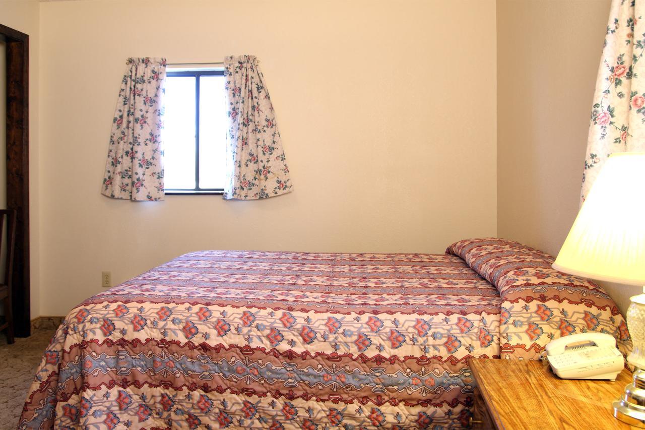 Dove Creek Inn Εξωτερικό φωτογραφία