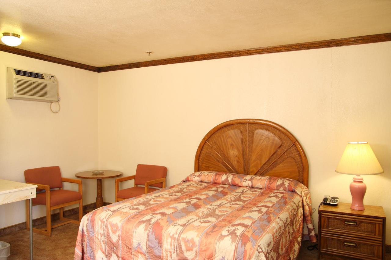 Dove Creek Inn Εξωτερικό φωτογραφία